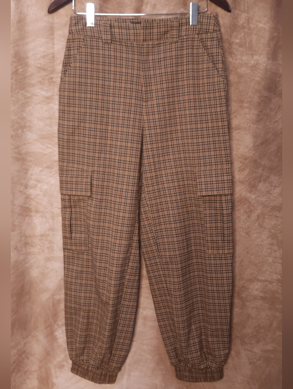 Urban Outfitters Plaid Cargo Jogger Pants – Utility Ankle Pants – Size SP
